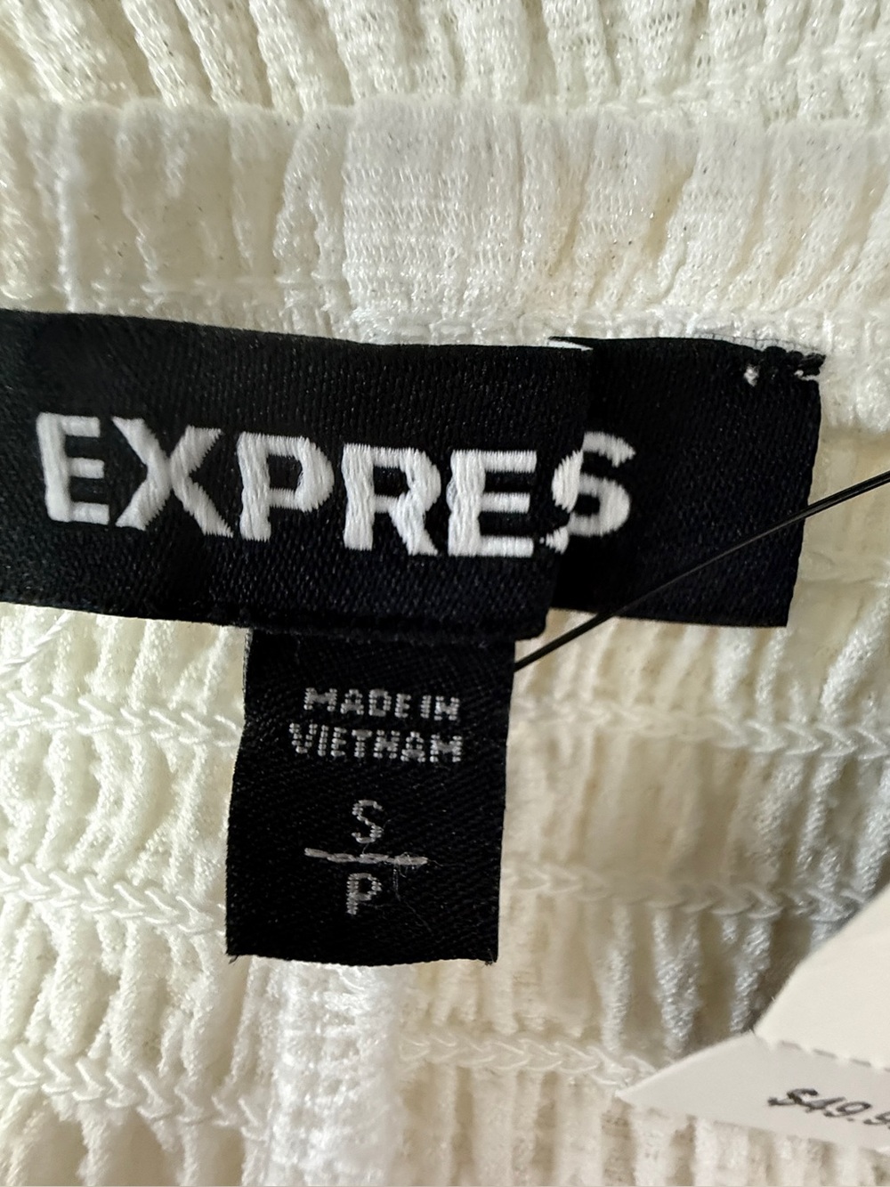 Express White Off-Shoulder Ruffle Crochet Crop Top - Picture 5 of 7